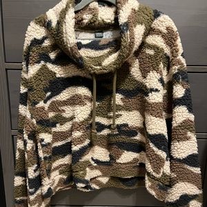 Cozy Camo Sherpa